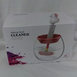 Makeup brush cleaner